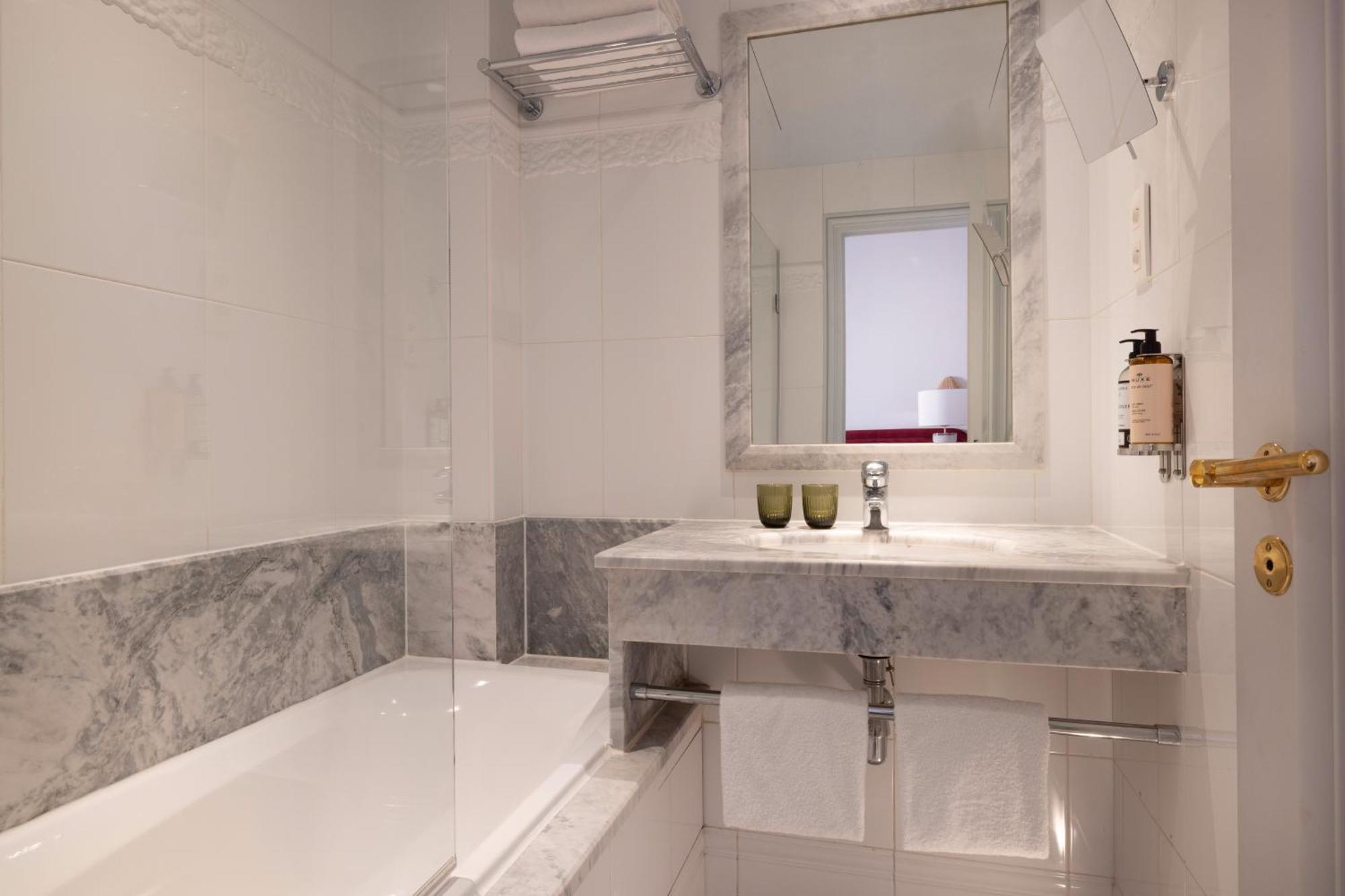 Hotel Le Lavoisier & Spa Париж Екстериор снимка